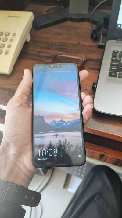 Huawei y9 2019 one hand use 10/10 4 ram  64 storage
