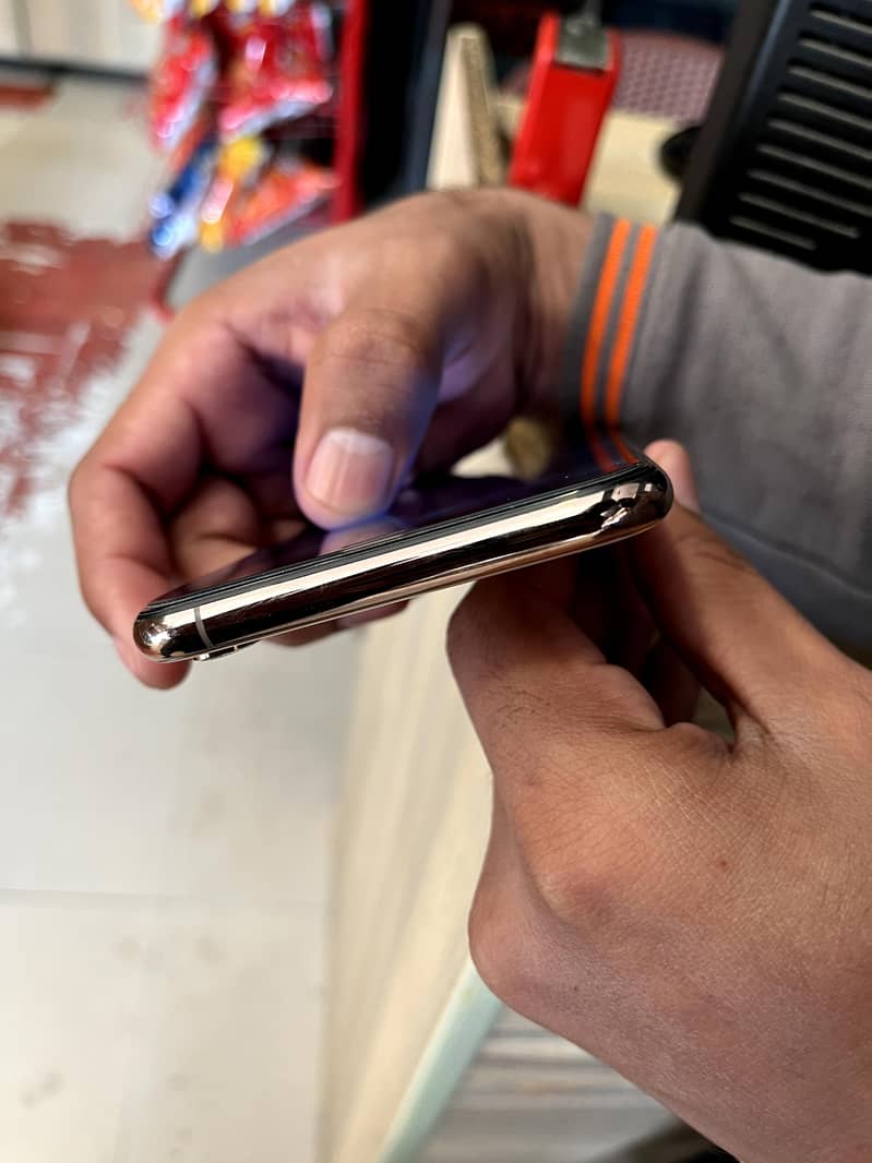 xs max 5