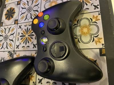 Pair of xbox 360 controllers