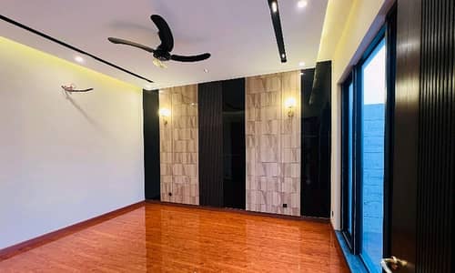 5 Marla House In DHA Defence Of Lahore Is Available For sale