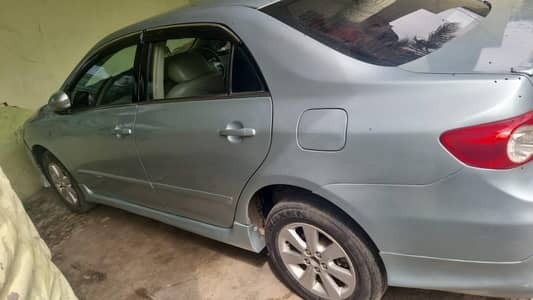 Toyota altis 2013 neat and clean