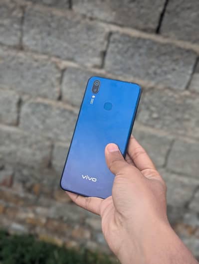 Vivo y11 (urgent sale)