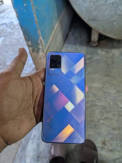 Vivo V21e (8GB RAM, 128GB) - Slightly Used, Excellent Condition