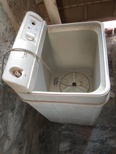 washing machine in good condition.
