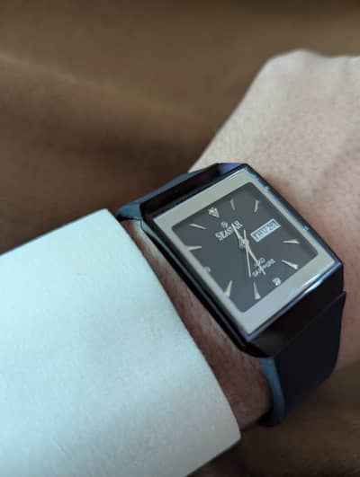 Men Wrist Watch | Water, Scratch-Resistant | (FIXED PRICE)