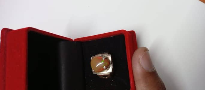 0pal 100% natural  Opal