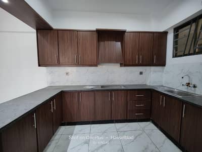 Prime Location Flat Of 1300 Square Feet Available For sale In Gulistan-e-Jauhar - Block 14