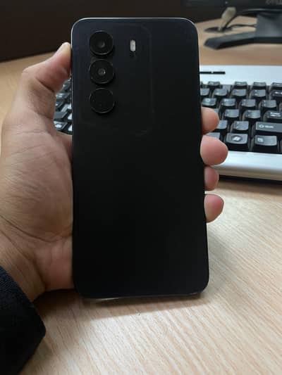 itel p 70 ha jis na Lana what's app rabta kra