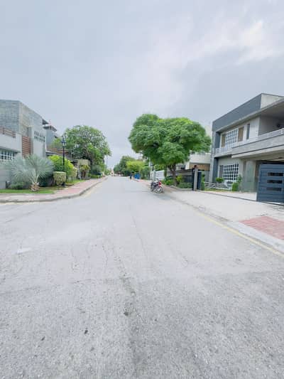 Bahria Town Phase 1 Residential Plot Sized 1 Kanal For Sale