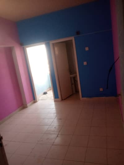 Flat for sale 2 Room 1 bathroom 25 lakh 50 hazar Sector 11A 03122453232 what up Number