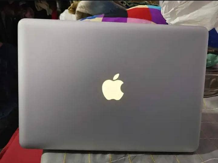 MacBook pro 2012 0