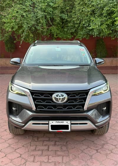 Toyota Fortuner 2.7 V 2021
