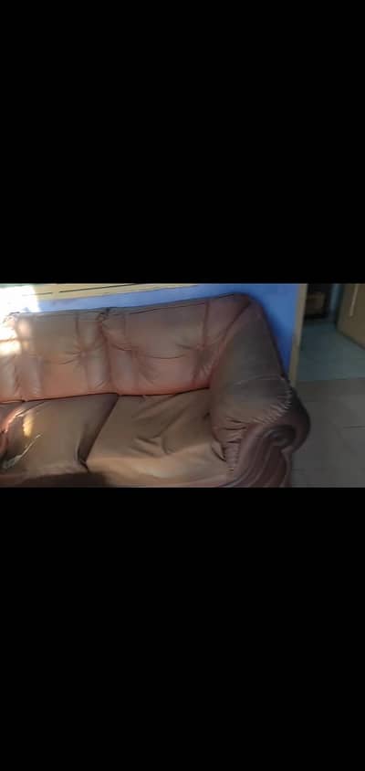 sofe bilkul okay hain Ek Jagah se thoda sa touch hai