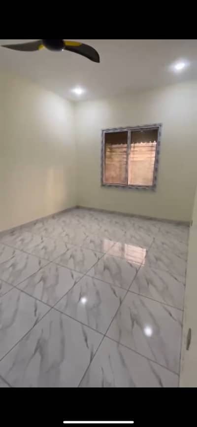 Beautiful 400yds Portion With Roof