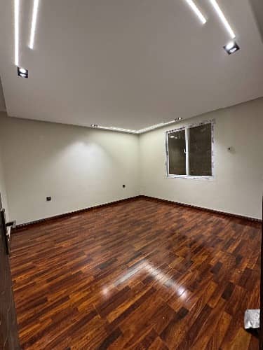 Beautiful Brand New 3 Bed Drawing Lounge