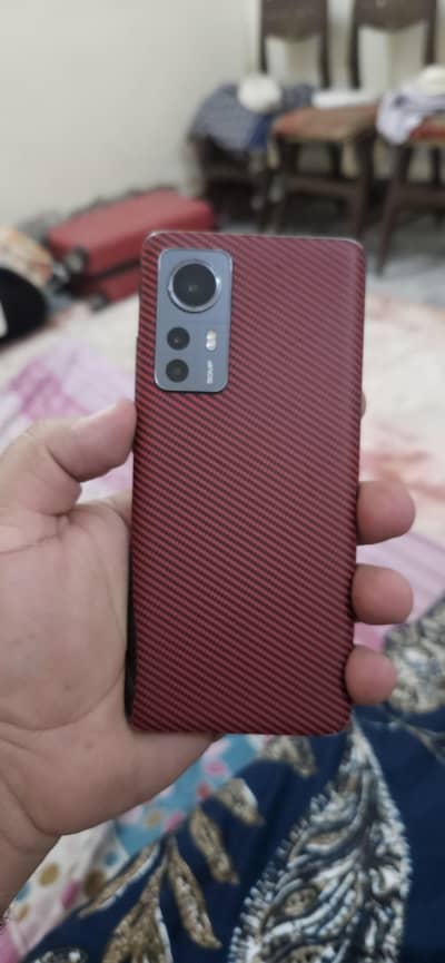 Xiaomi 12 .
