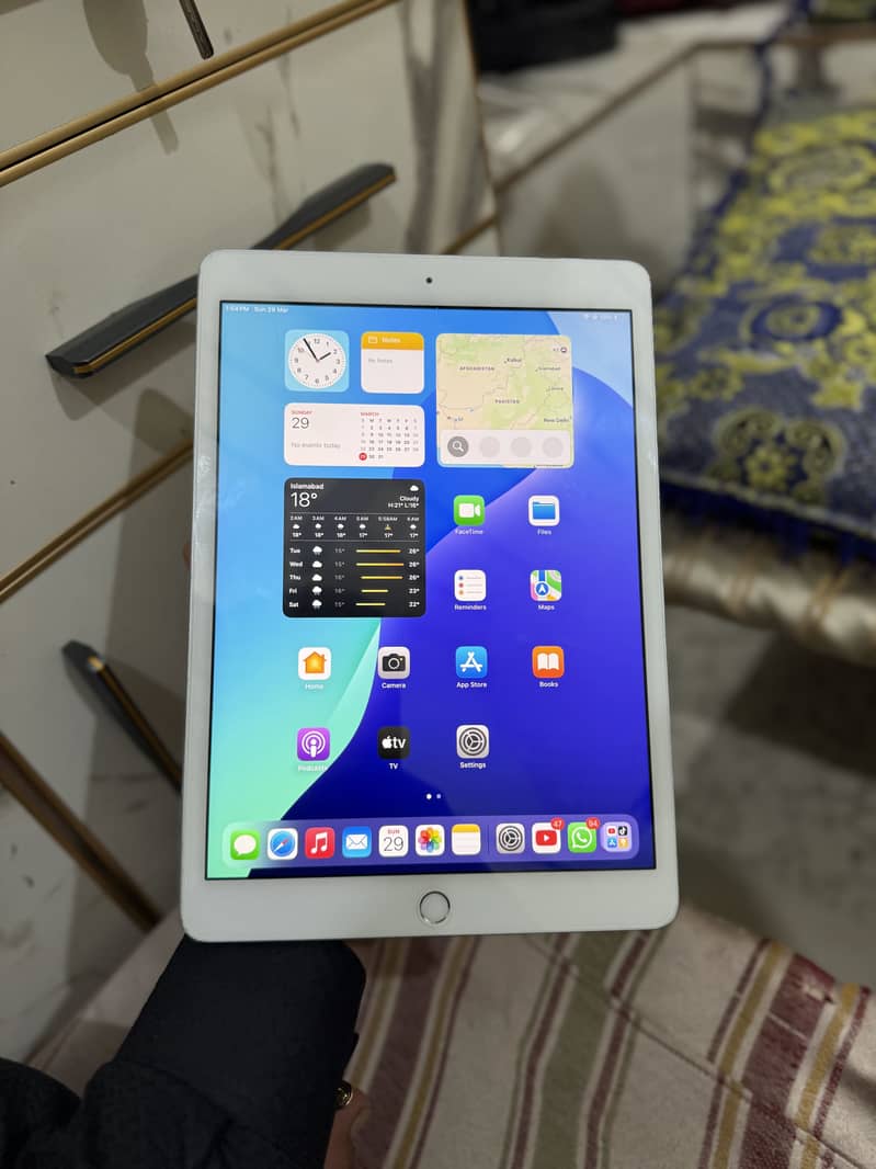 iPad 7th Generation 0