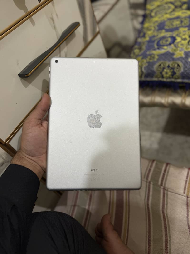 iPad 7th Generation 1