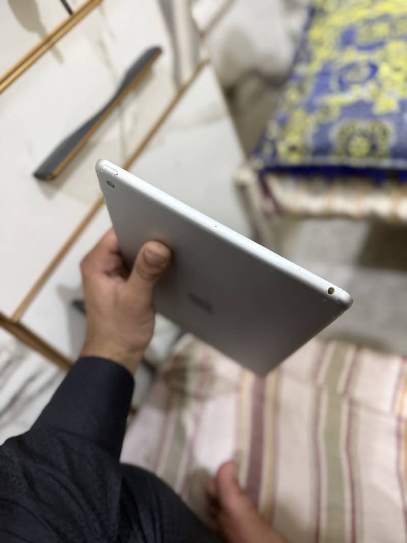 iPad 7th Generation 5