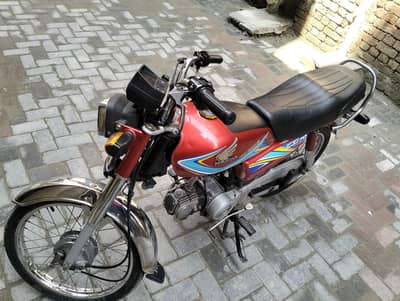 Honda CD70 luxh condition bike.