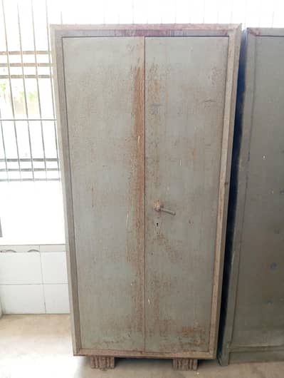 heavy lohay ki Almaari for sell