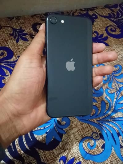 iphone SE 2020 urgent sale good condition