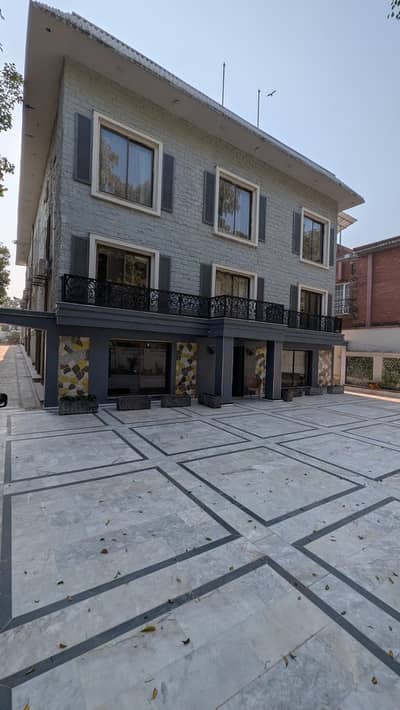 House for rent preference to foreigners