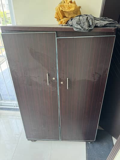 Wardrobe Almari Medium size