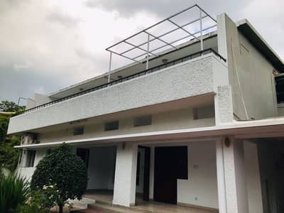 F-6/3 CORNER HOUSE FOR RENT