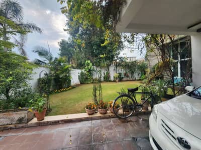 LUXURIOUS UPPER PORTION FOR RENT IN F-6