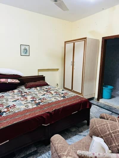 SEPERATE GATE FURNSIHED PORTION FOR RENT IN F-6