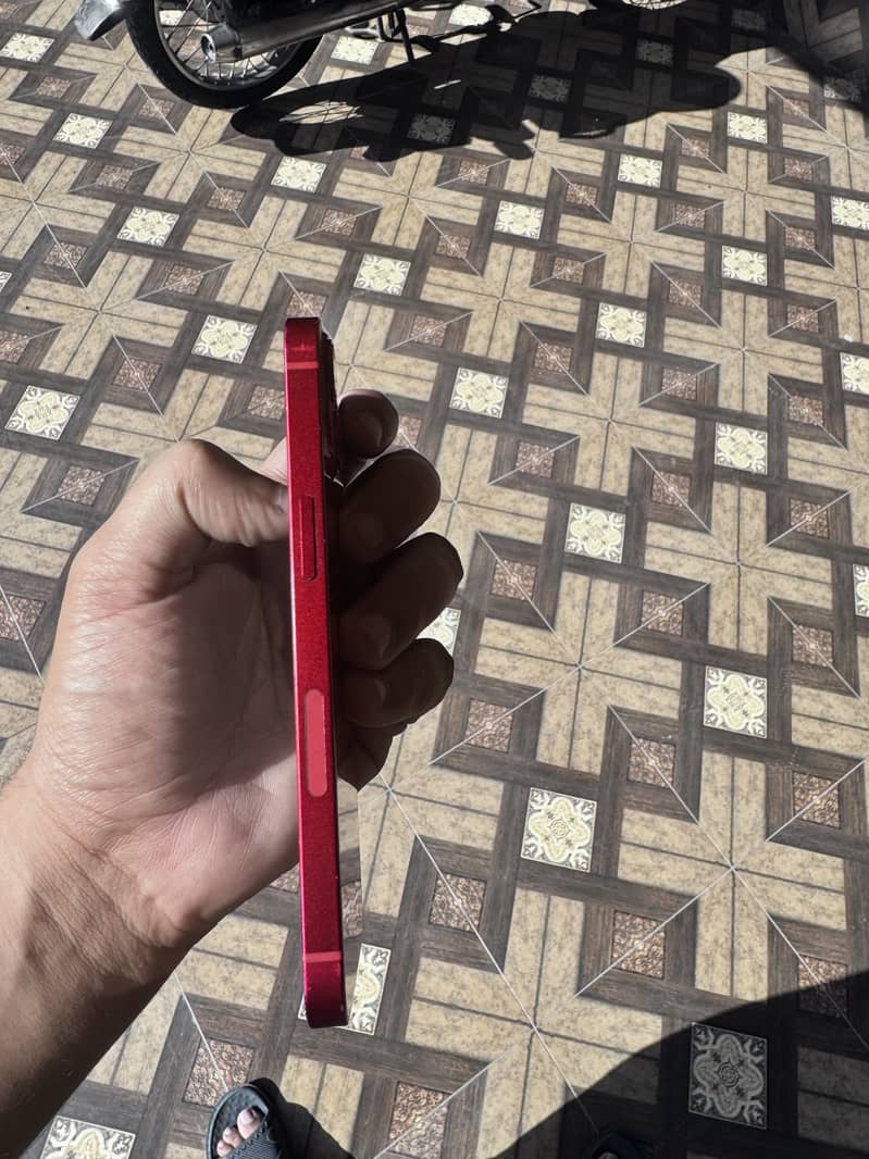 Iphone 13 product Red version (special version) 3