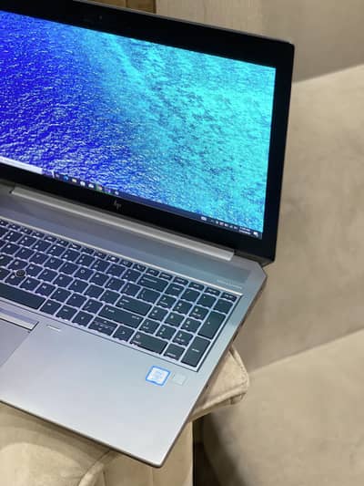 Hp zbook 15 g5 i7 8th generation 4gb Nvidia card