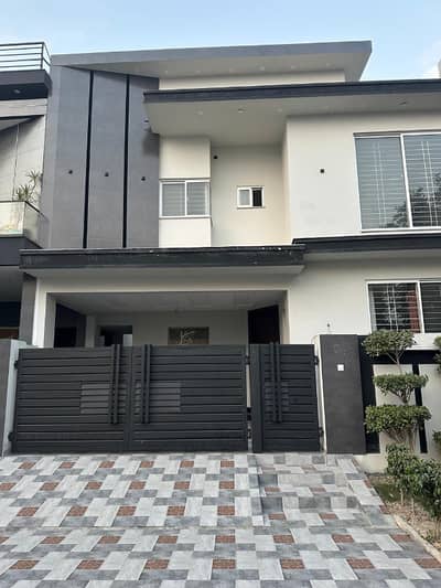 9 Marla Beautiful House For Sale Bankers Avenue Cooperative Society Lahore