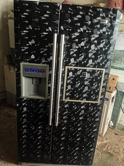 best good condition 10/10 hair fridge