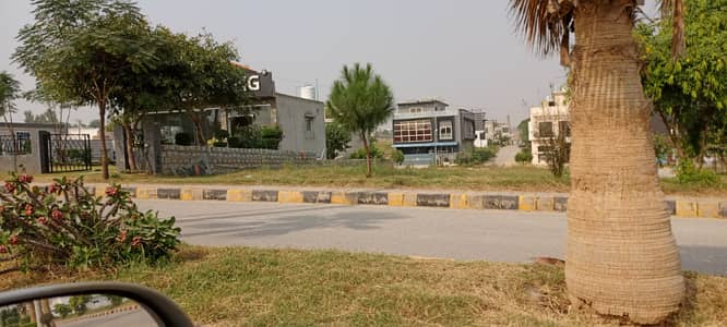 8 Marla Plot For Sale All Dues Clear