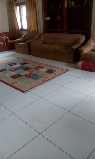 Two Unit House Equal To Road Level