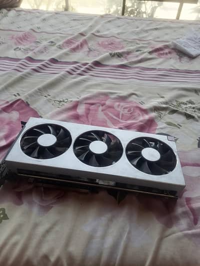 RADEON VII 16 GB GRAPHIC CARD