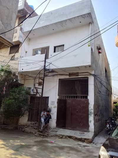 Pico Road House For sale Sized 1069 Square Feet