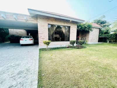 3 Kanal Fully Furnished Stylish Farm House For Sale Golfers Lane 1, Main Bedian Road, Lahore