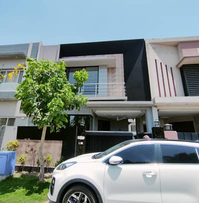 3 Beds 5 Marla Double Storey Brand New House For Sale Formanites Housing Scheme Lahore.