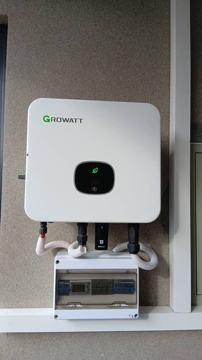 Growatt 10kW Hybrid Inverter (13kW Max Load) – Just 2 Months Used! 
