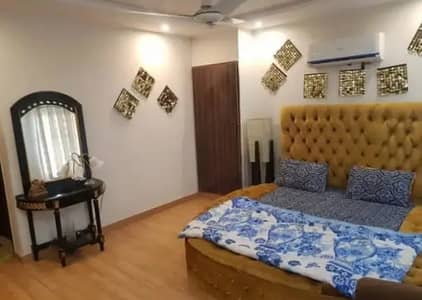 Studio phr day Sort Time available