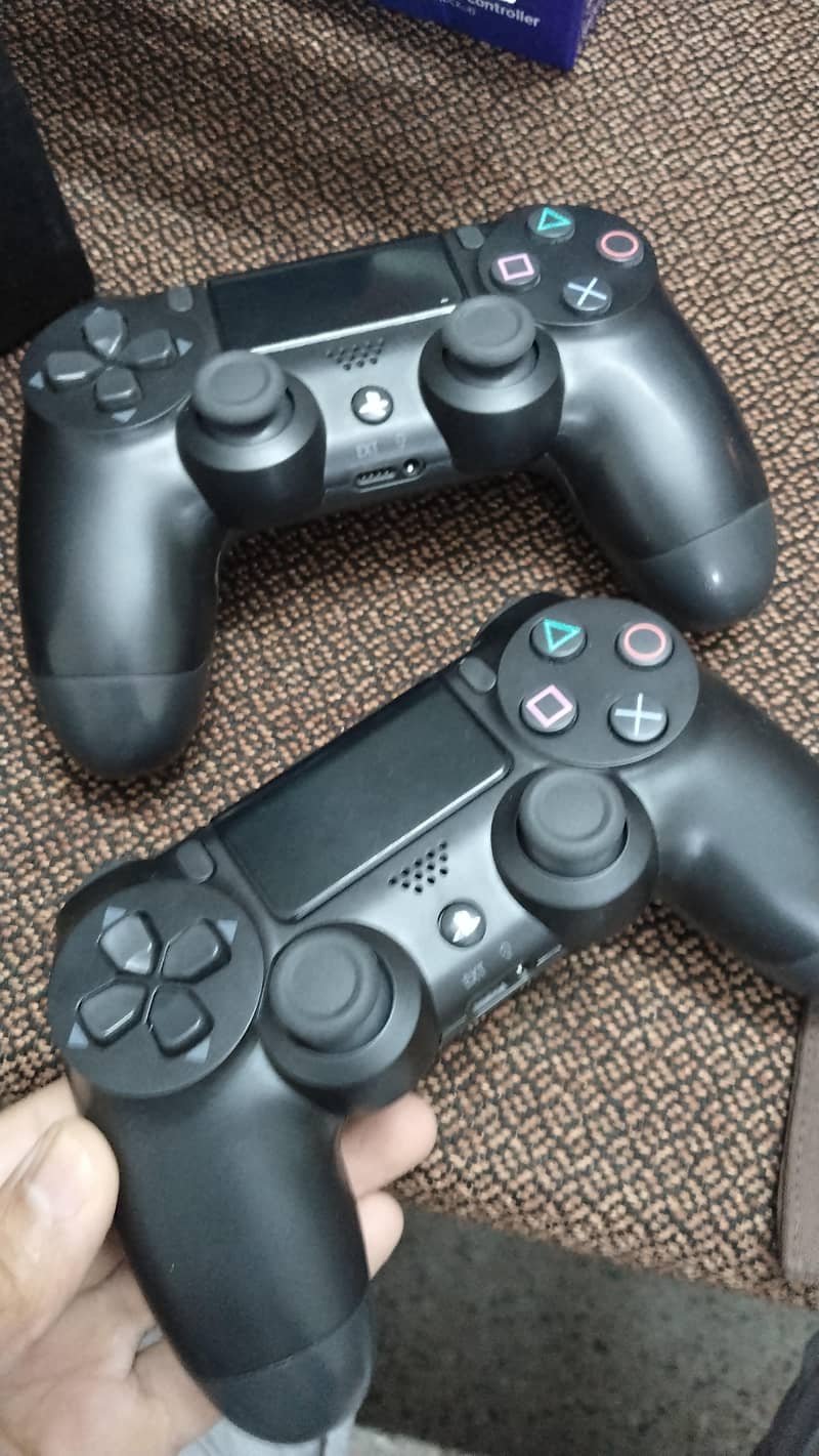 PlayStation 4 2 controller 12