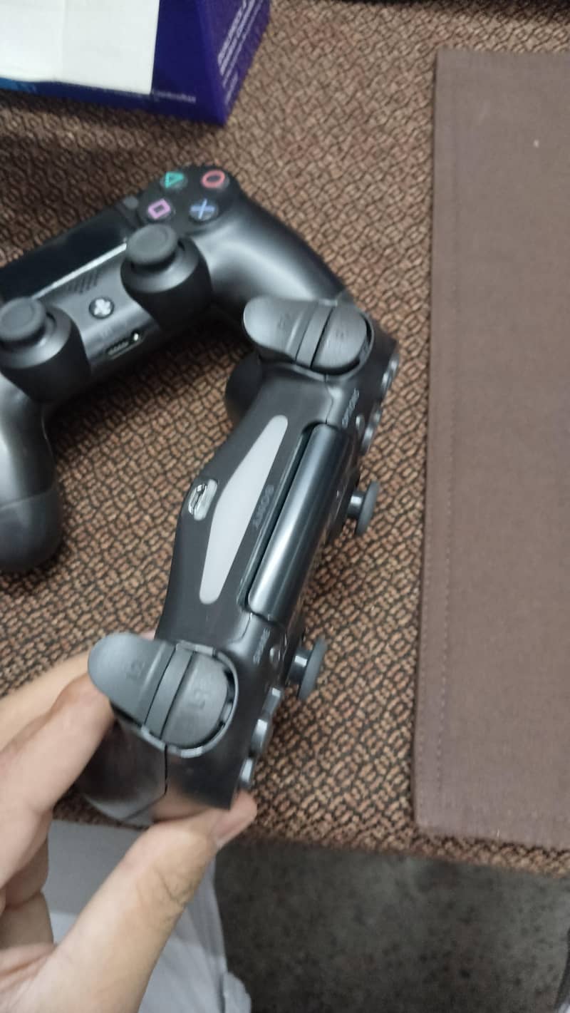 PlayStation 4 2 controller 15