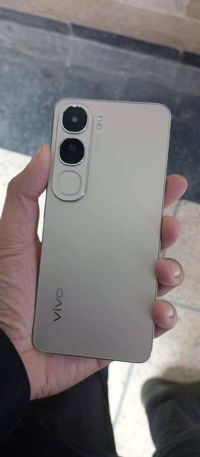 vivo y200