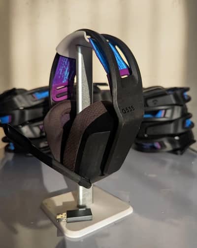 Logitech G 535 wireless gaming headset.