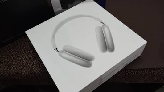 iPhone Bluetooth headphone
