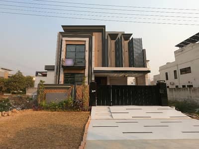 Your Dream 10 Marla House Is Available In Formanites Housing Scheme - Block M