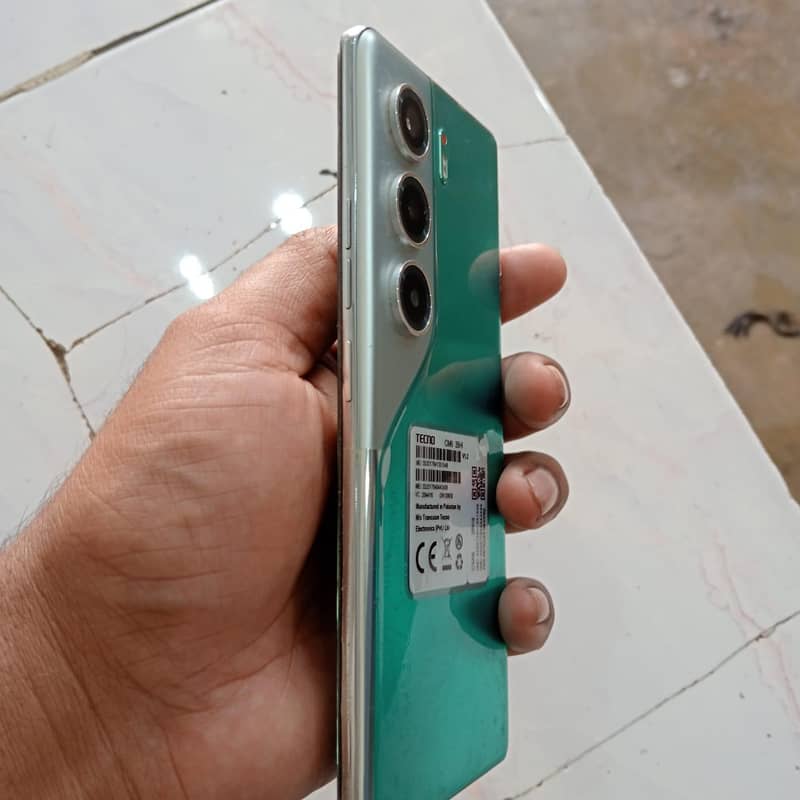 Camon 40 pro 8
